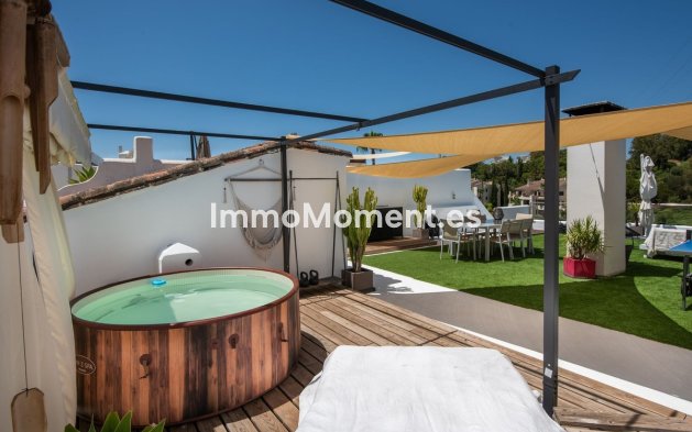 Resale - Apartment - Benahavís - Benahavís Centro