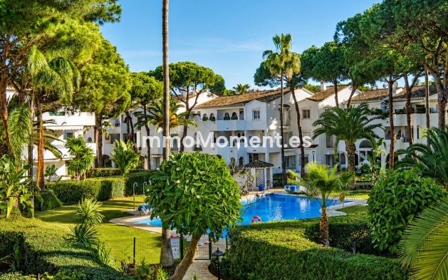 Resale - Apartment - Estepona - Estepona Centro