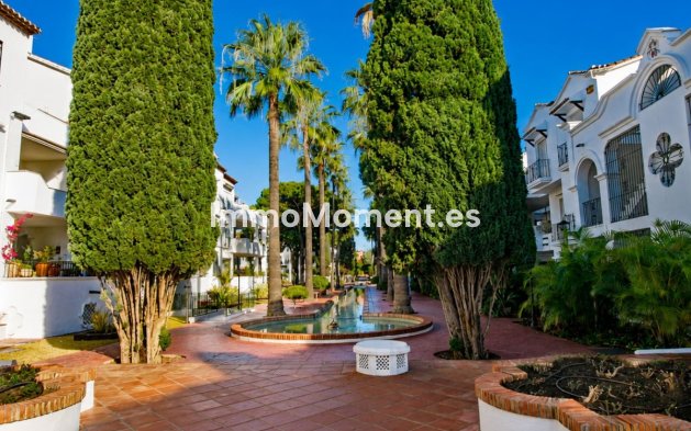 Resale - Apartment - Estepona - Estepona Centro