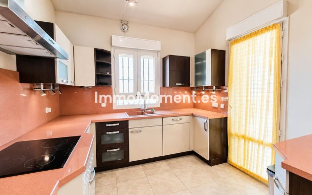 Resale - Detached villa - Manilva - La Duquesa