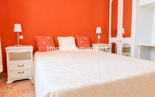 Resale - Detached villa - Manilva - La Duquesa