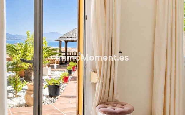 Resale - Detached villa - Manilva - La Duquesa