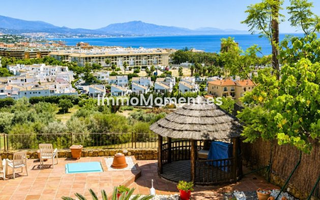 Resale - Detached villa - Manilva - La Duquesa