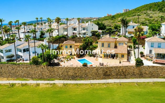 Resale - Detached villa - Manilva - La Duquesa