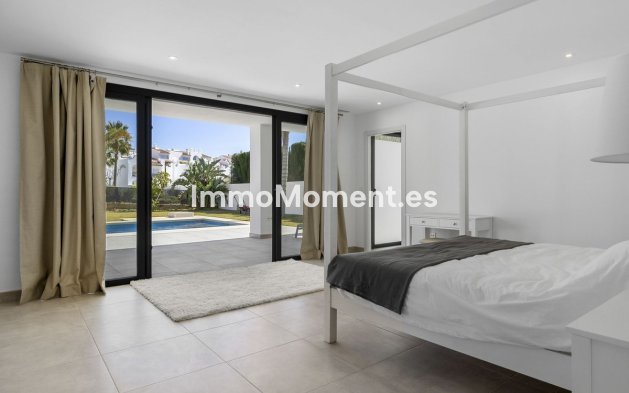 Wiederverkauf - Freistehende Villa - Benalmadena - Torremuelle
