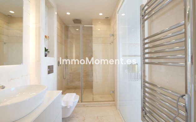 Resale - Apartment - Marbella - Puerto de Cabopino