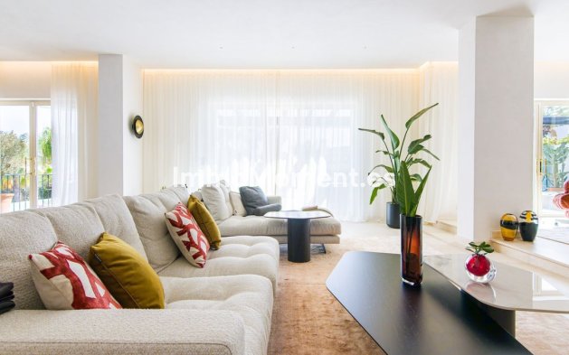 Bestaande woning - Vrijstaande villa - Marbella - Las Chapas
