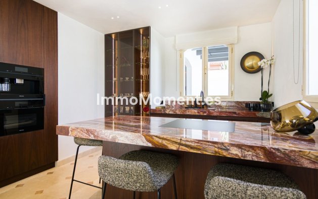 Bestaande woning - Vrijstaande villa - Marbella - Las Chapas