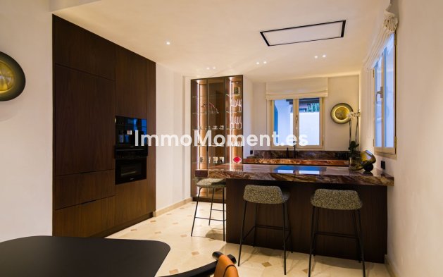 Bestaande woning - Vrijstaande villa - Marbella - Las Chapas