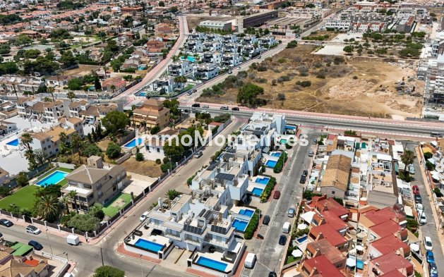 Bestaande woning - Rijtjeshuis - Torrevieja - Torrevieja Centro