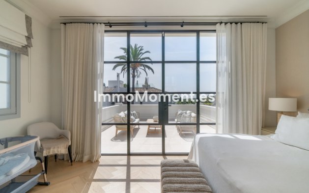 Resale - Detached villa - Marbella - Nueva Andalucía
