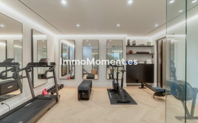 Resale - Detached villa - Marbella - Nueva Andalucía