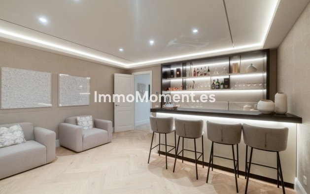 Resale - Detached villa - Marbella - Nueva Andalucía