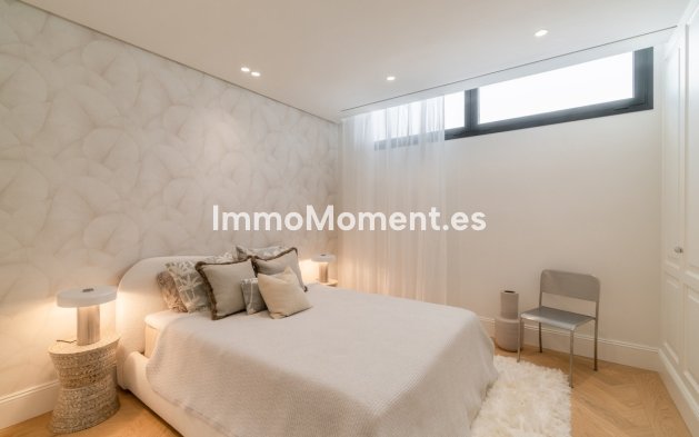 Resale - Detached villa - Marbella - Nueva Andalucía