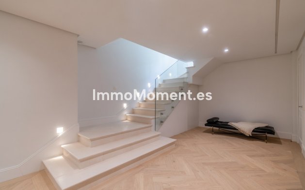 Resale - Detached villa - Marbella - Nueva Andalucía