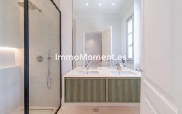 Resale - Detached villa - Marbella - Nueva Andalucía