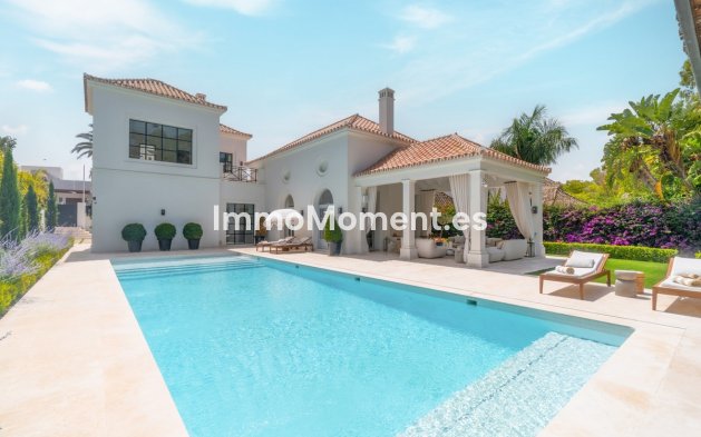 Resale - Detached villa - Marbella - Nueva Andalucía