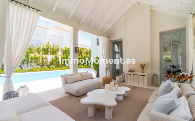 Resale - Detached villa - Marbella - Nueva Andalucía