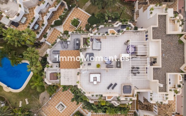 Resale - Apartment - Marbella - Nueva Andalucía