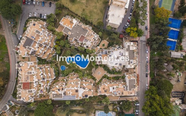 Resale - Apartment - Marbella - Nueva Andalucía