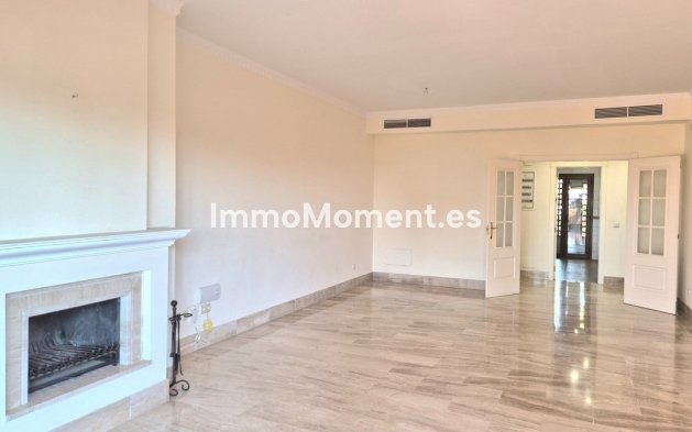 Resale - Apartment - Marbella - Guadalmina Baja