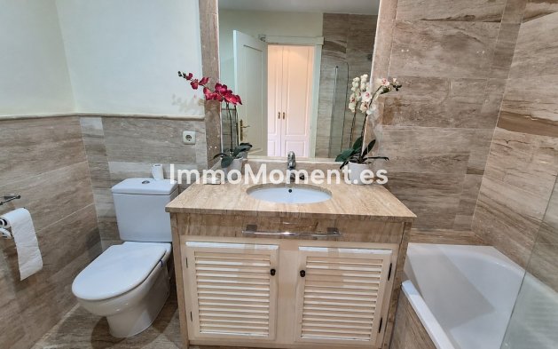 Resale - Apartment - Marbella - Guadalmina Baja