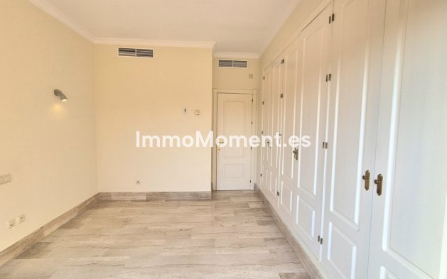 Resale - Apartment - Marbella - Guadalmina Baja