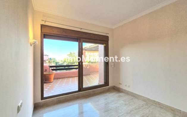 Resale - Apartment - Marbella - Guadalmina Baja