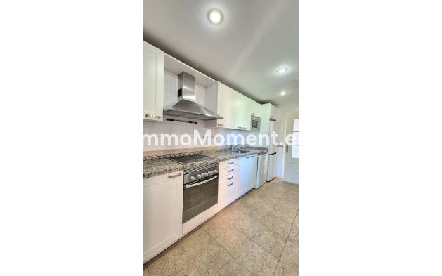 Resale - Apartment - Marbella - Guadalmina Baja