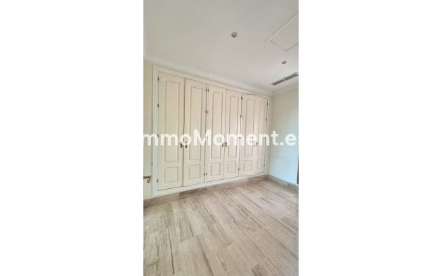 Resale - Apartment - Marbella - Guadalmina Baja
