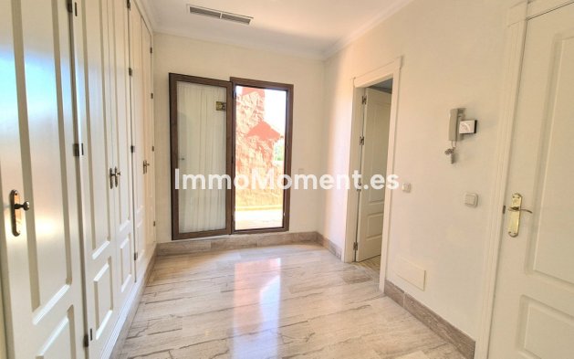 Resale - Apartment - Marbella - Guadalmina Baja