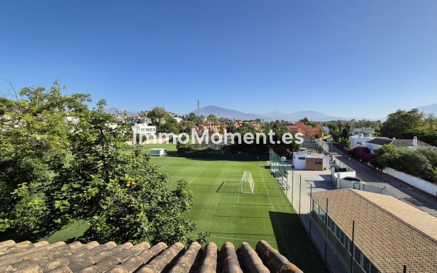 Resale - Apartment - Marbella - Guadalmina Baja