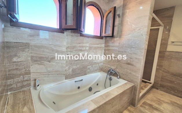 Resale - Apartment - Marbella - Guadalmina Baja