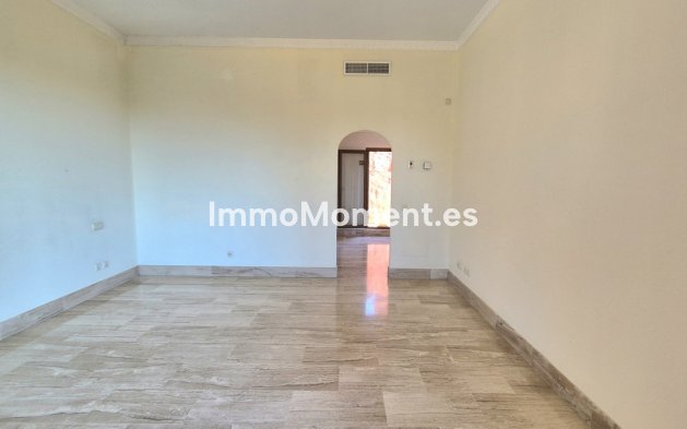 Resale - Apartment - Marbella - Guadalmina Baja