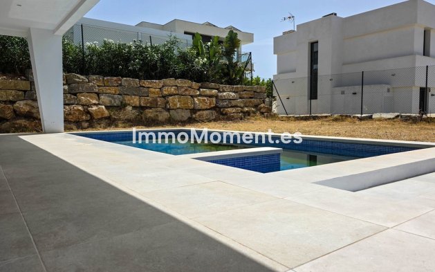 Resale - Detached villa - Manilva - La Duquesa