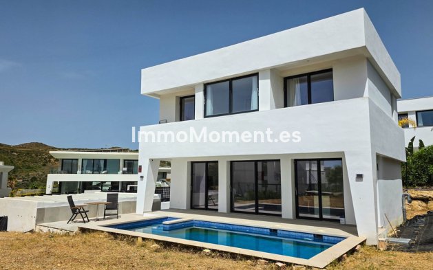 Resale - Detached villa - Manilva - La Duquesa