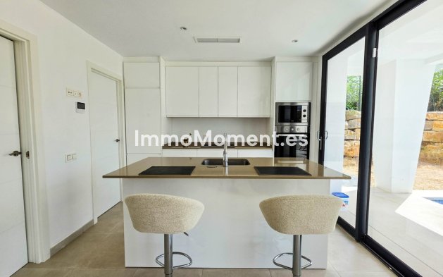 Resale - Detached villa - Manilva - La Duquesa