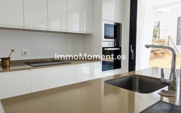 Resale - Detached villa - Manilva - La Duquesa