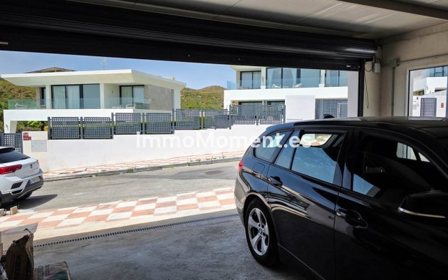 Resale - Detached villa - Manilva - La Duquesa