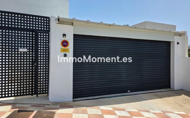 Resale - Detached villa - Manilva - La Duquesa