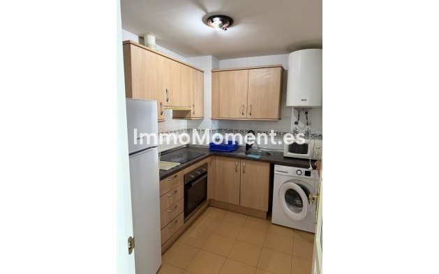 Resale - Apartment - Estepona - Estepona Centro