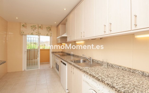 Resale - Apartment - Marbella - Elviria