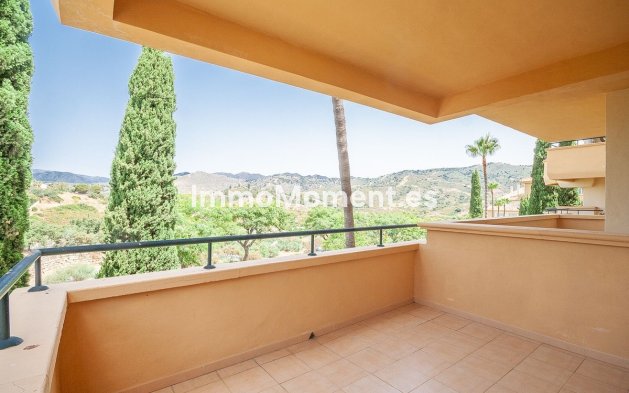 Resale - Apartment - Marbella - Elviria