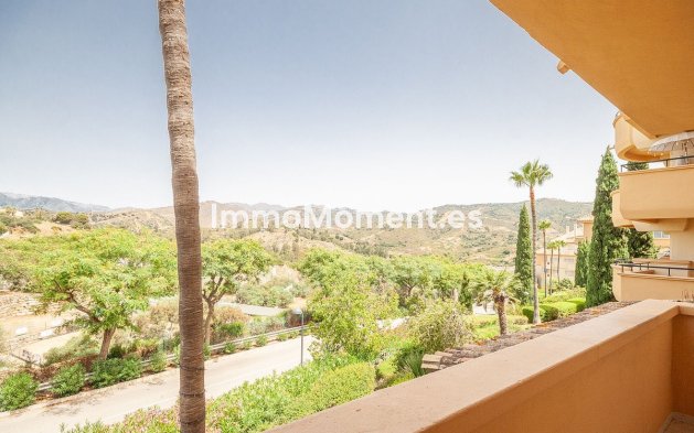 Resale - Apartment - Marbella - Elviria