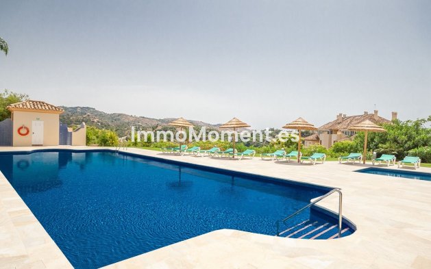 Resale - Apartment - Marbella - Elviria