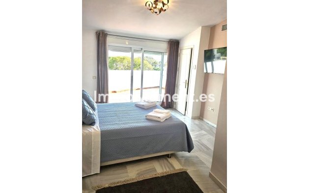 Reventa - Adosado - Estepona  - Benamara