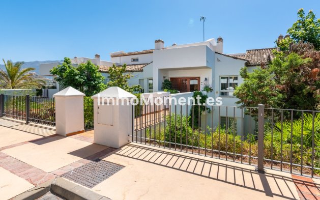 Resale - Apartment - Benahavís - Benahavís Centro