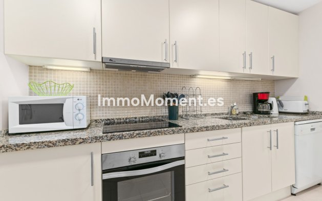 Resale - Apartment - Benahavís - Benahavís Centro