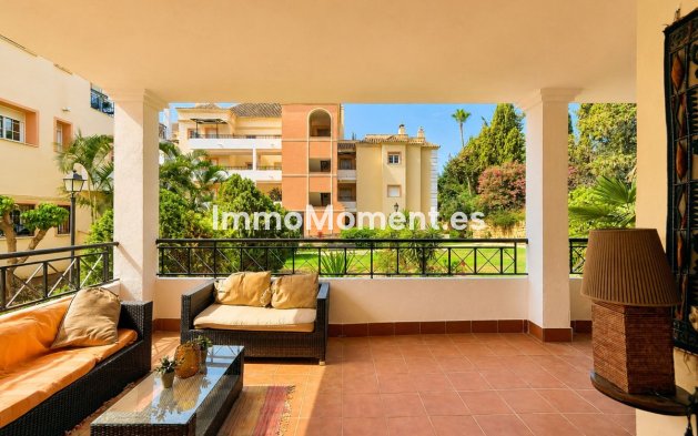 Resale - Apartment - Marbella - Nueva Andalucía