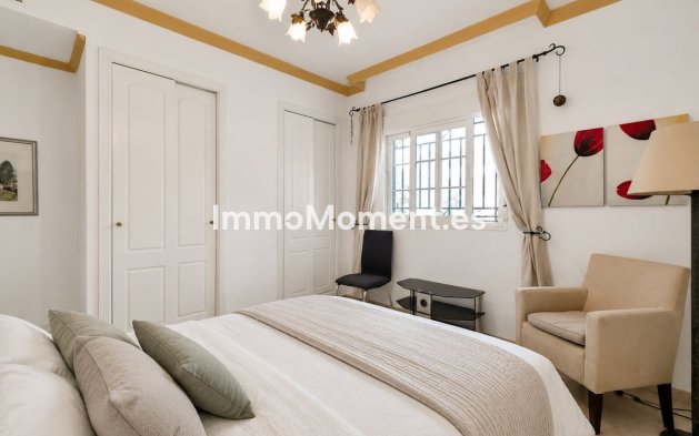 Resale - Apartment - Marbella - Nueva Andalucía